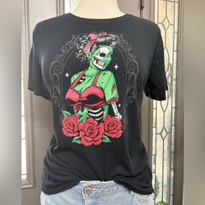 Heritage by TORRID Zombie Pin Up Girl Classic Fit Jersey Crew Tee | Size M/10